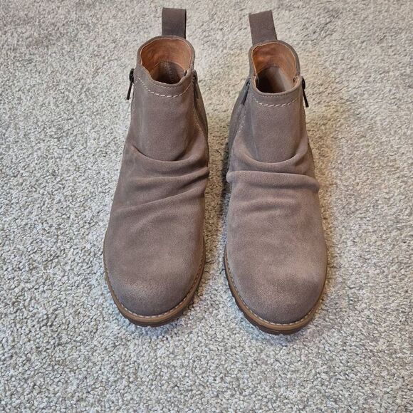 Clarks Nissini Top Waterproof Dark Taupe Suede Size 9 - Picture 2 of 8